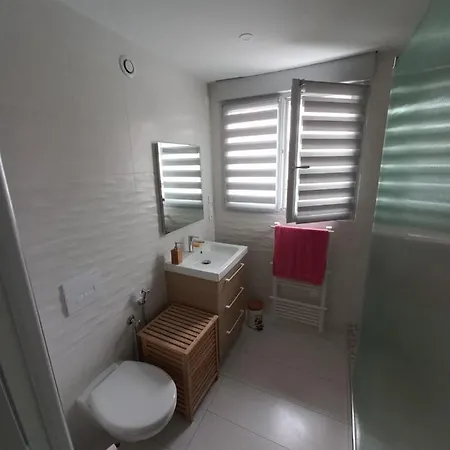 Проживание в семье Magnifique Maison A 5 Mns Du Circuit Des 24h A Pieds