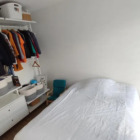 Magnifique Maison A 5 Mns Du Circuit Des 24h A Pieds Проживание в семье Ле-Ман