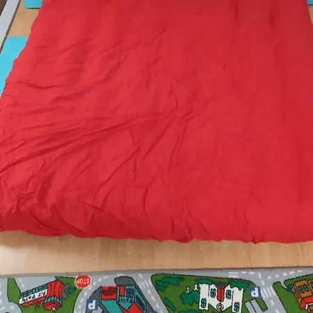 Magnifique Maison A 5 Mns Du Circuit Des 24h A Pieds Проживание в семье Ле-Ман