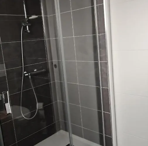 Magnifique Maison A 5 Mns Du Circuit Des 24h A Pieds Le Mans